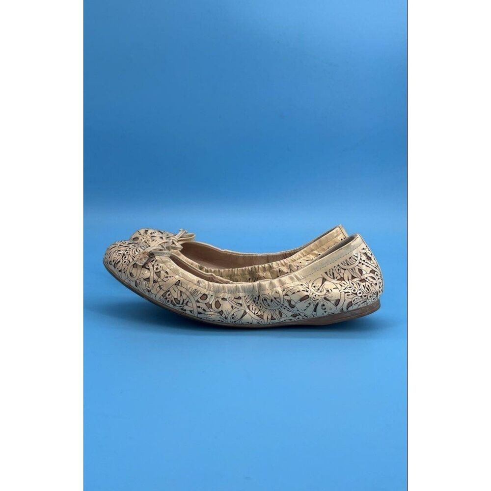 Prada Authentic Couture Laser Cut Pattern Cream Beige Ballet Flats size 38.5 (8) - Picture 2 of 5